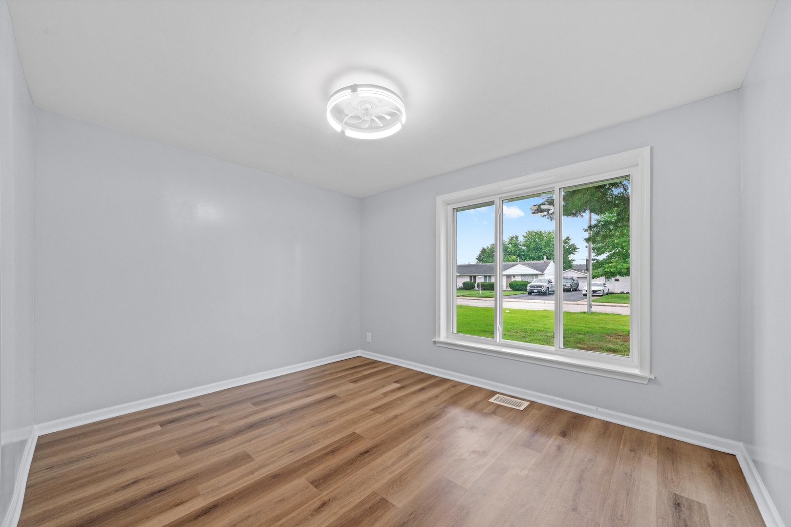 4608 W 90th Place, Hometown, IL 60456