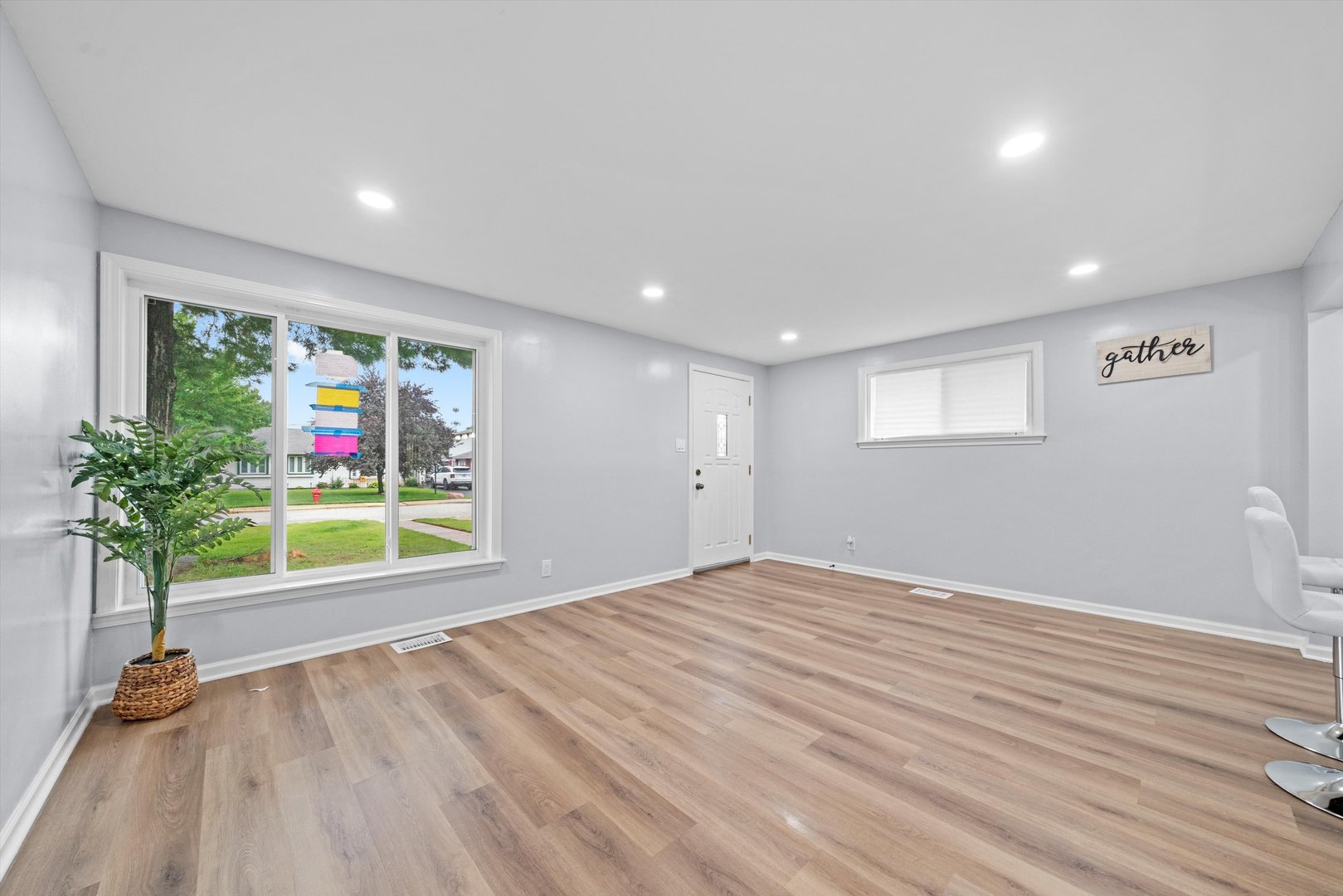 4608 W 90th Place, Hometown, IL 60456