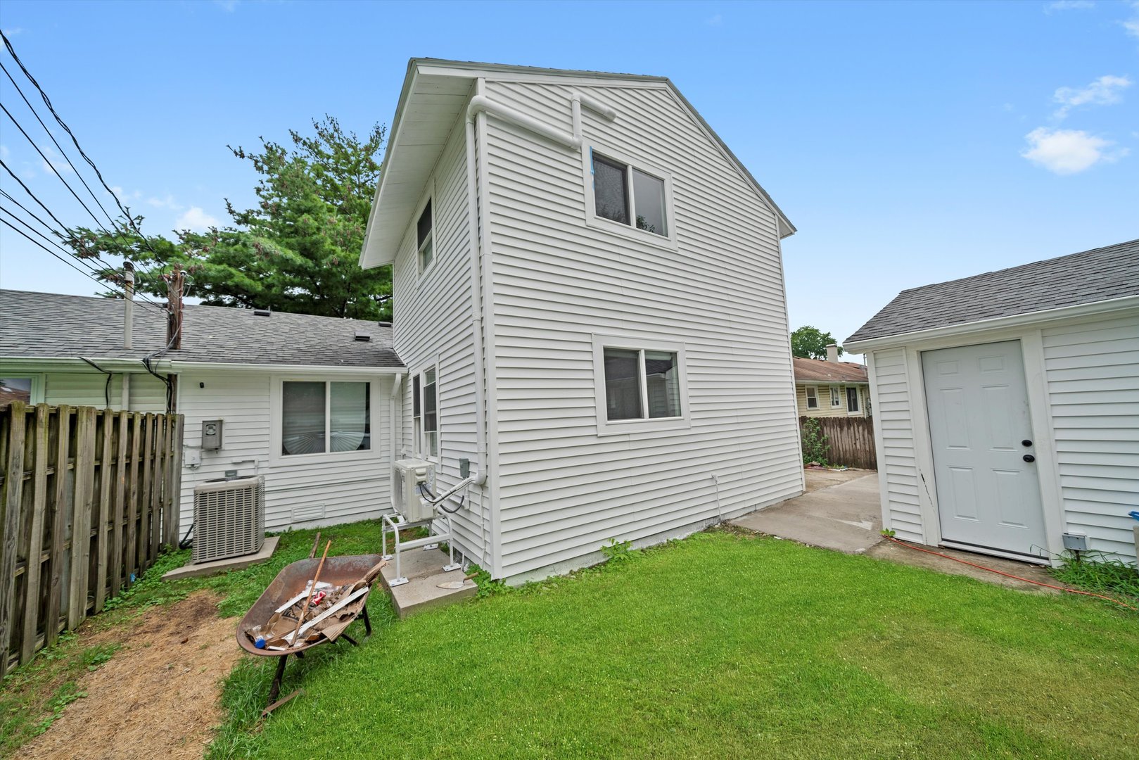 4608 W 90th Place, Hometown, IL 60456