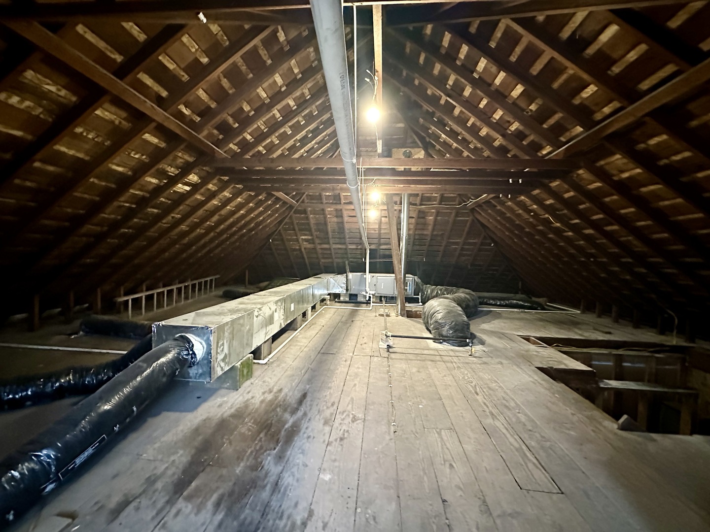 212 E Jefferson Street, Clinton, IL 61727