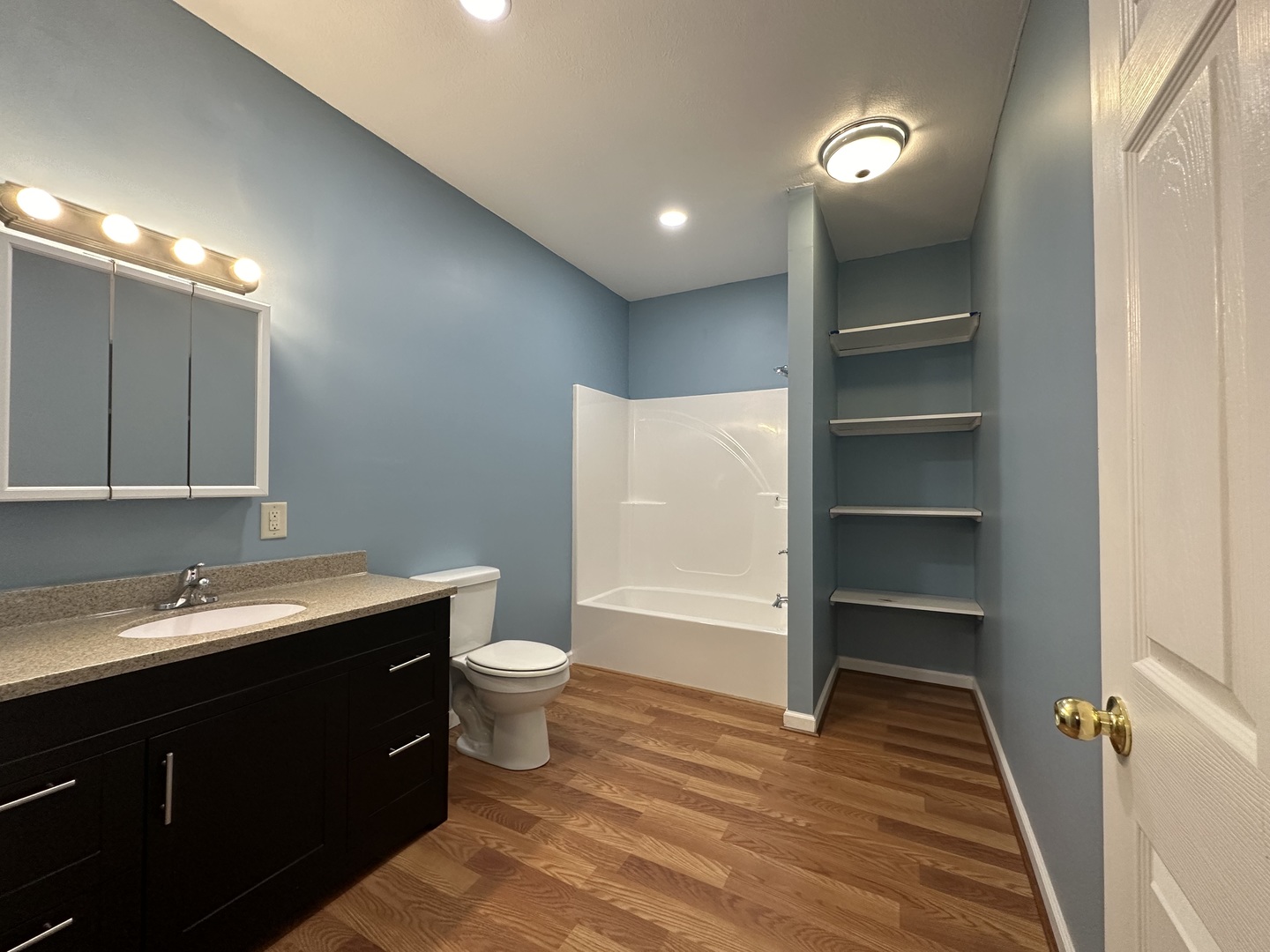 212 E Jefferson Street, Clinton, IL 61727