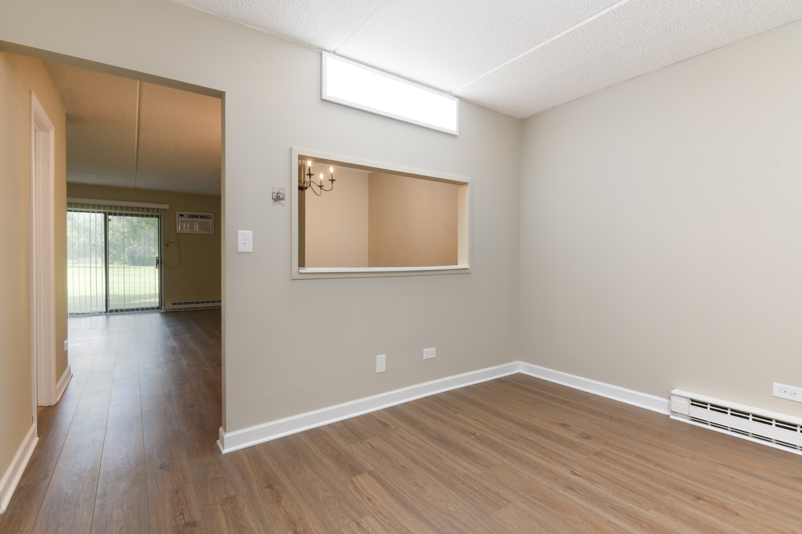 953 N Rohlwing Road #GB, Addison, IL 60101