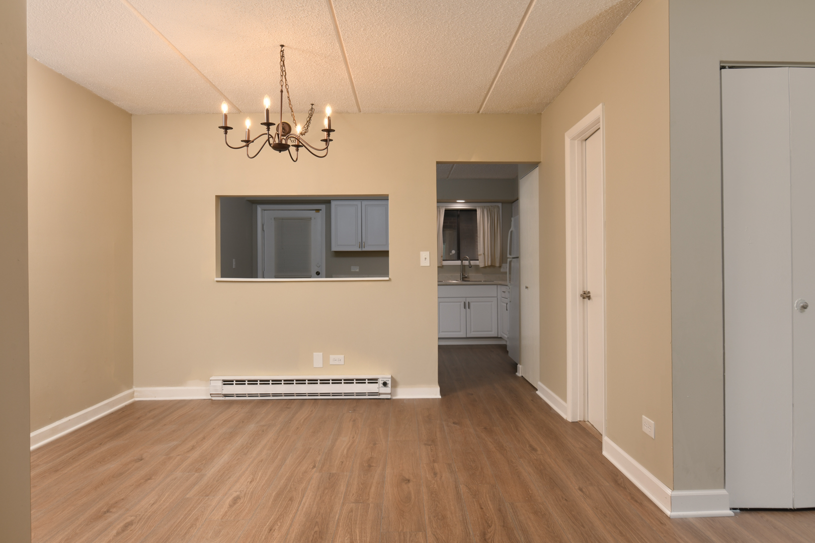 953 N Rohlwing Road #GB, Addison, IL 60101