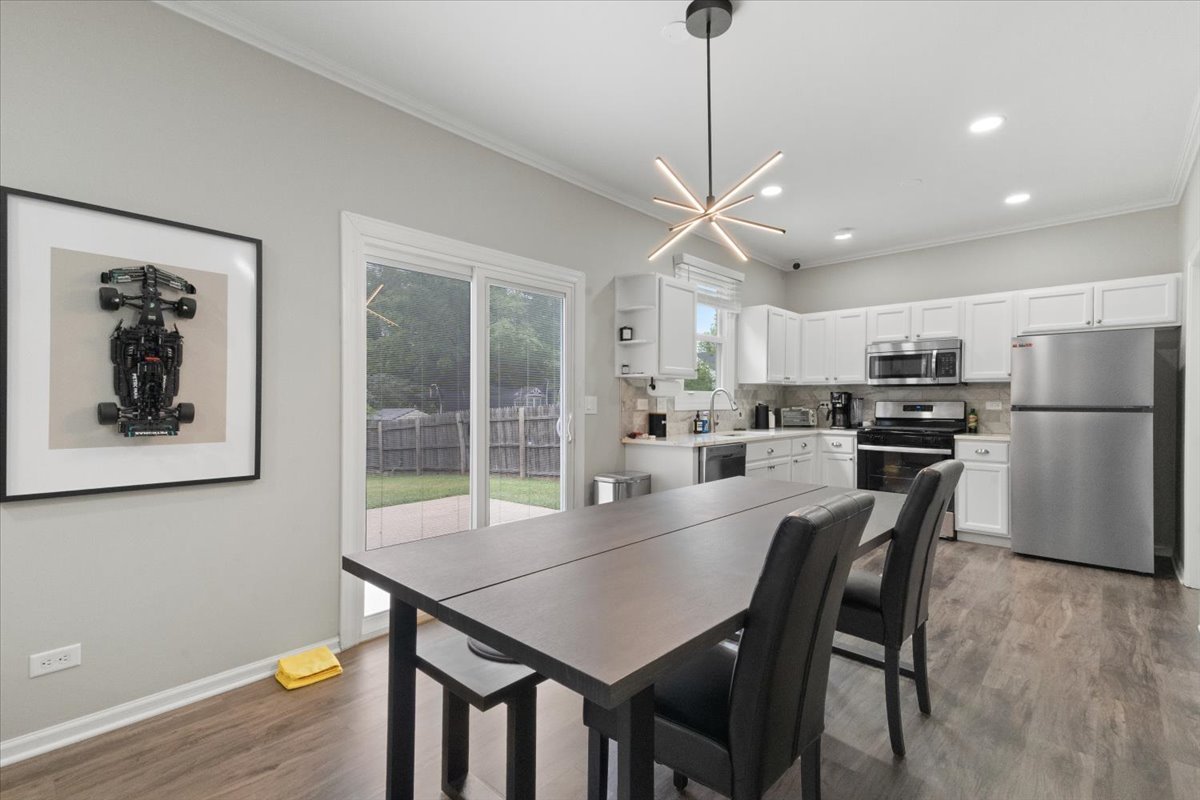390 E QUAKER HOLLOW Lane, Round Lake Beach, IL 60073