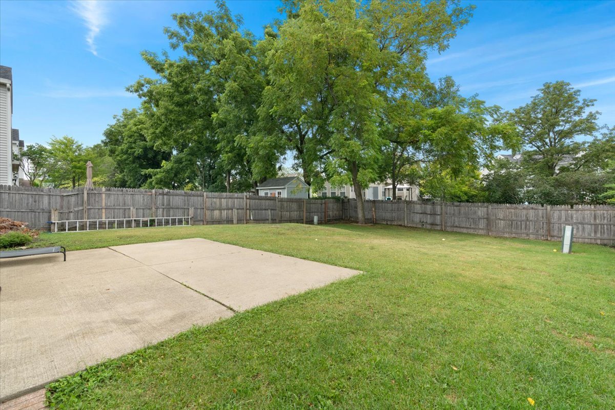 390 E QUAKER HOLLOW Lane, Round Lake Beach, IL 60073