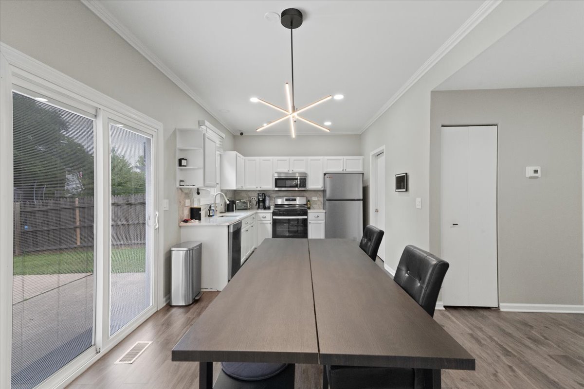 390 E QUAKER HOLLOW Lane, Round Lake Beach, IL 60073