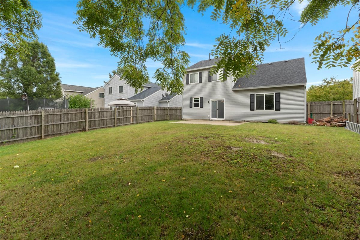 390 E QUAKER HOLLOW Lane, Round Lake Beach, IL 60073