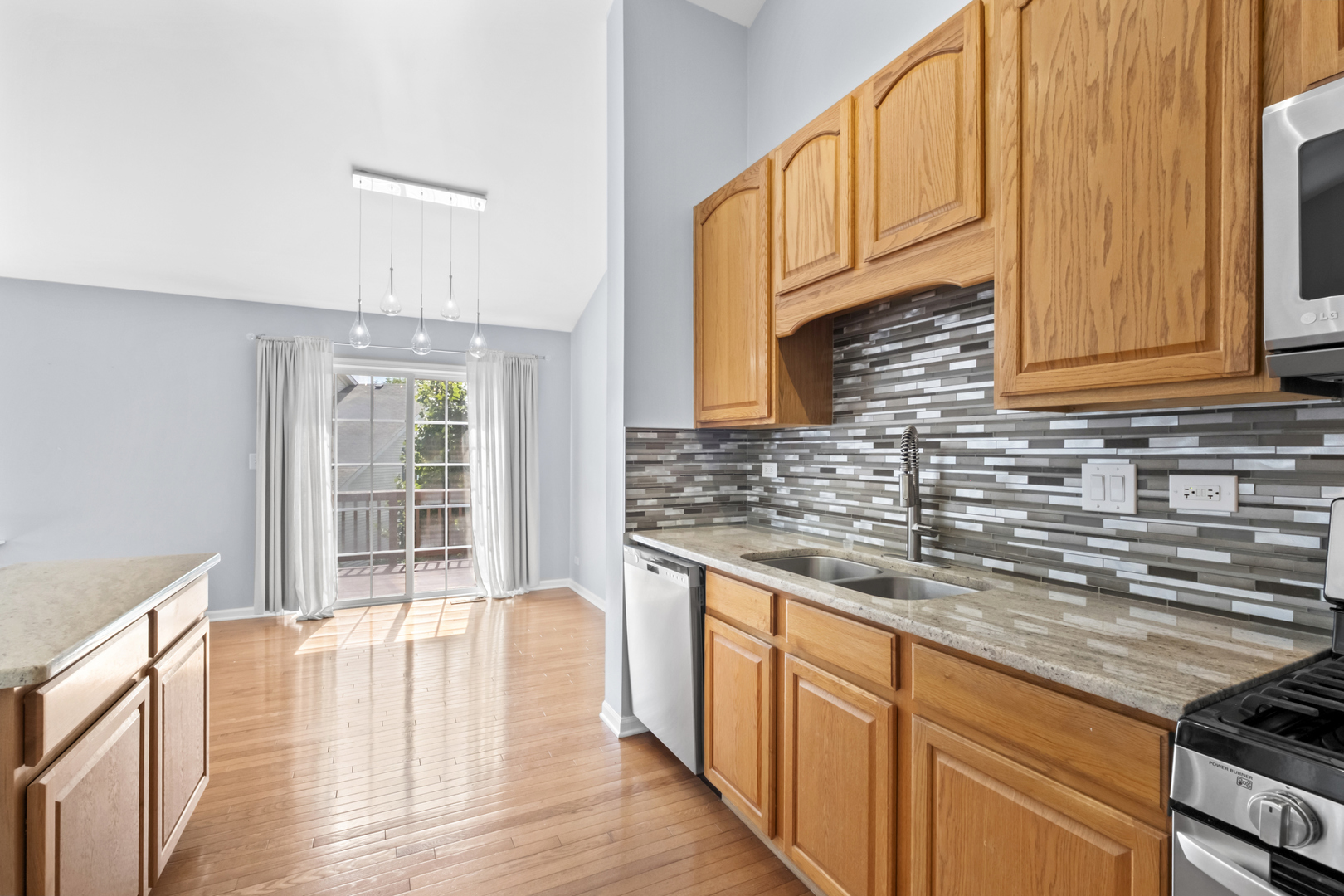 151 Fountain Grass Circle, Bartlett, IL 60103