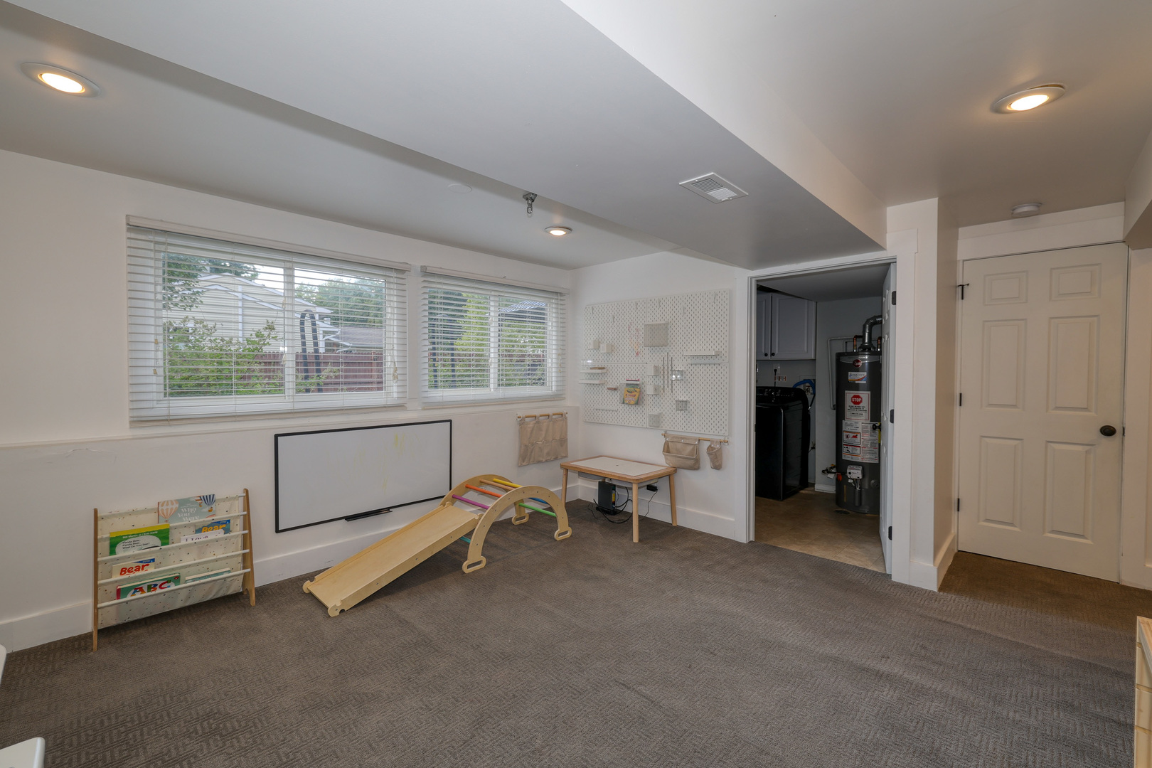 1609 Forrest Boulevard, St. Charles, IL 60174