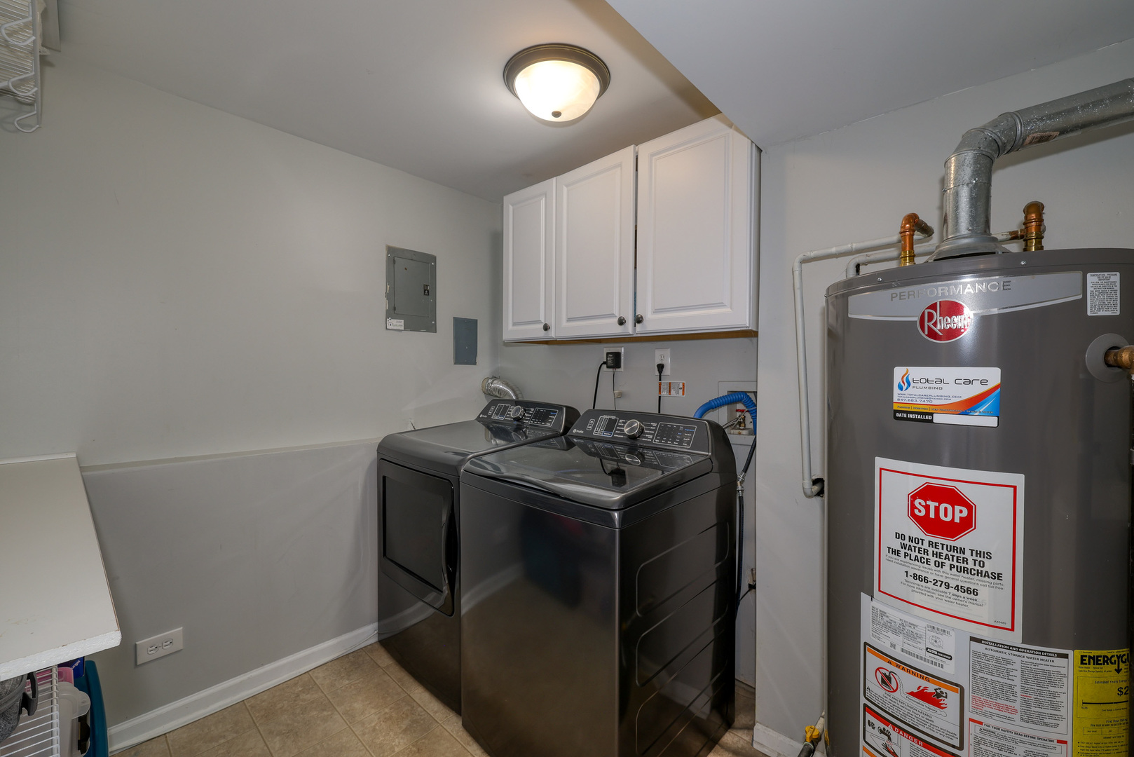 1609 Forrest Boulevard, St. Charles, IL 60174