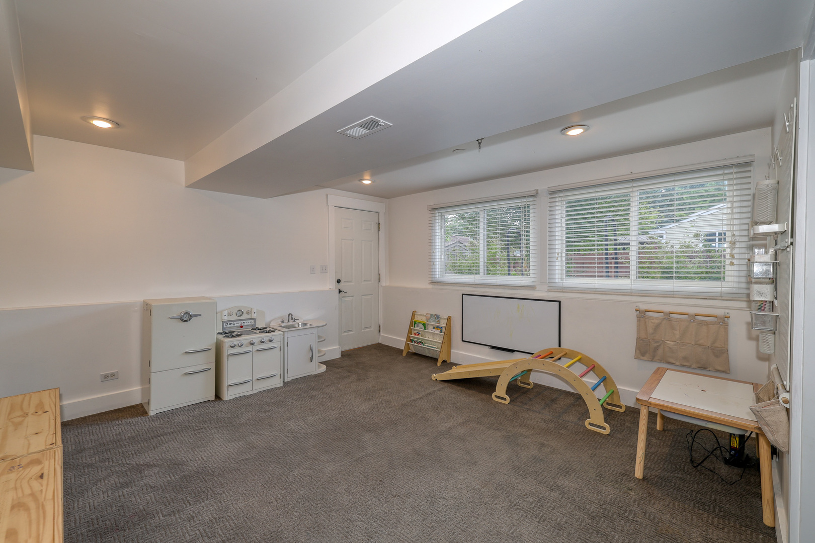 1609 Forrest Boulevard, St. Charles, IL 60174