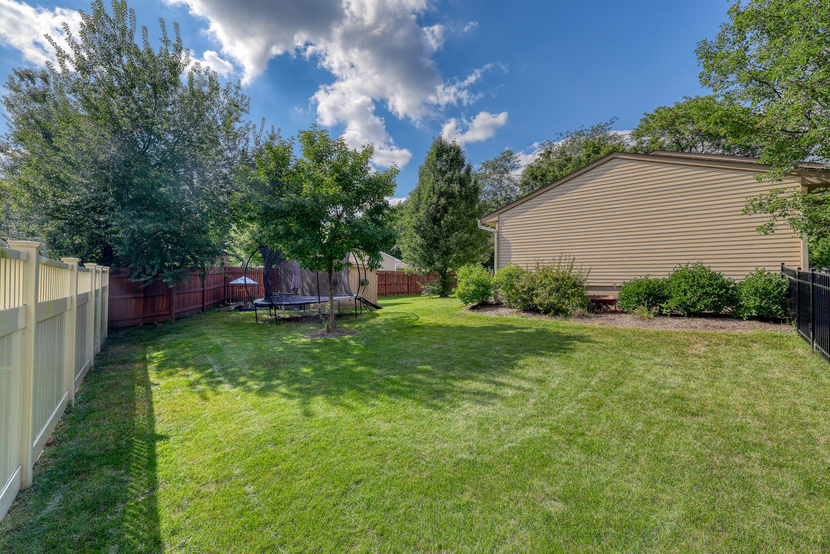 1609 Forrest Boulevard, St. Charles, IL 60174