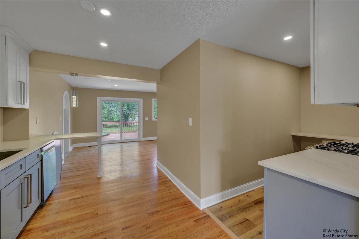 215 S Forest Avenue, Palatine, IL 60074