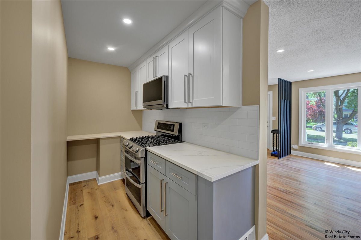 215 S Forest Avenue, Palatine, IL 60074