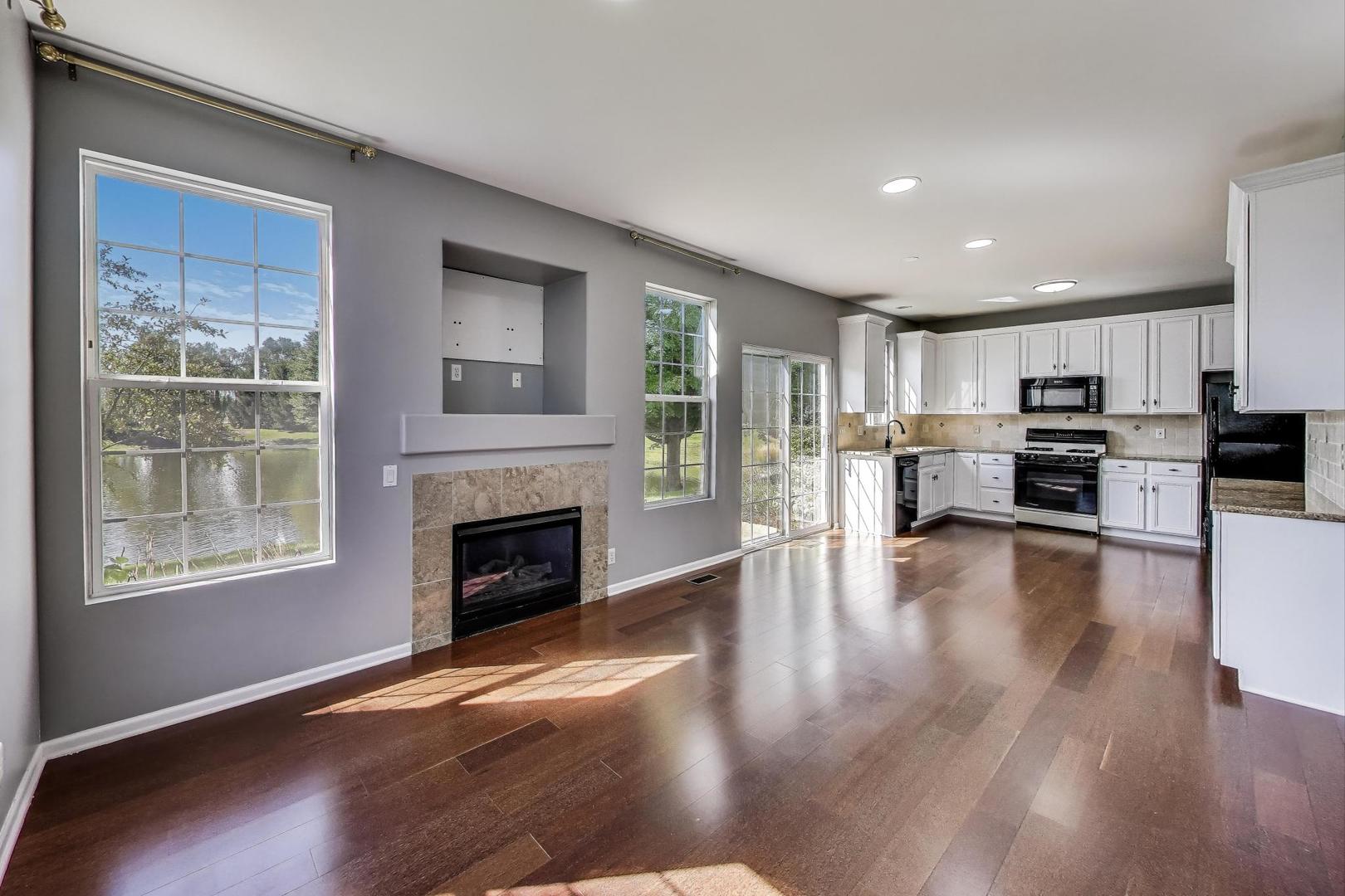 383 Cascade Lane, Oswego, IL 60543