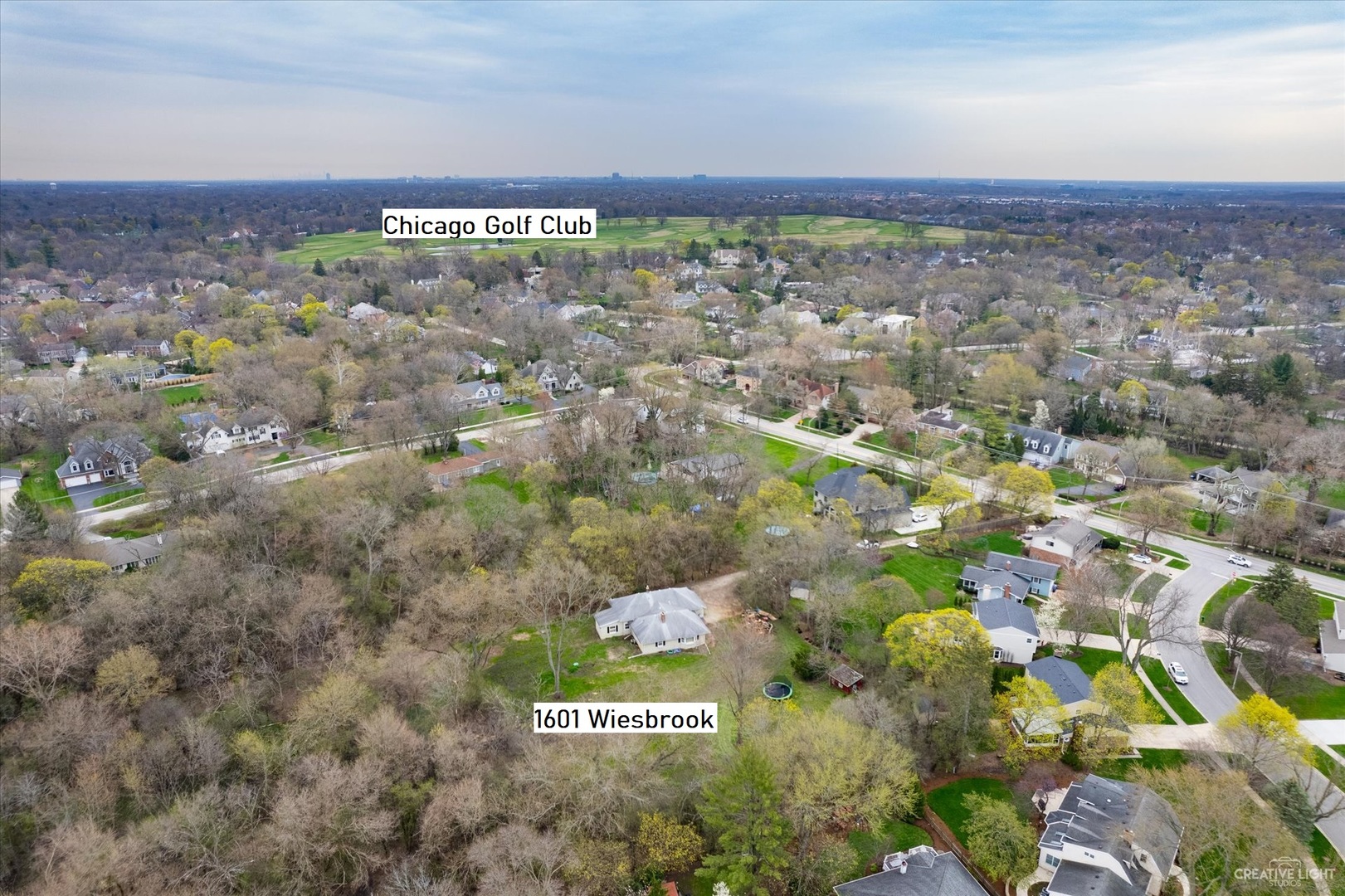 1601 W Wiesbrook Road, Wheaton, IL 60189