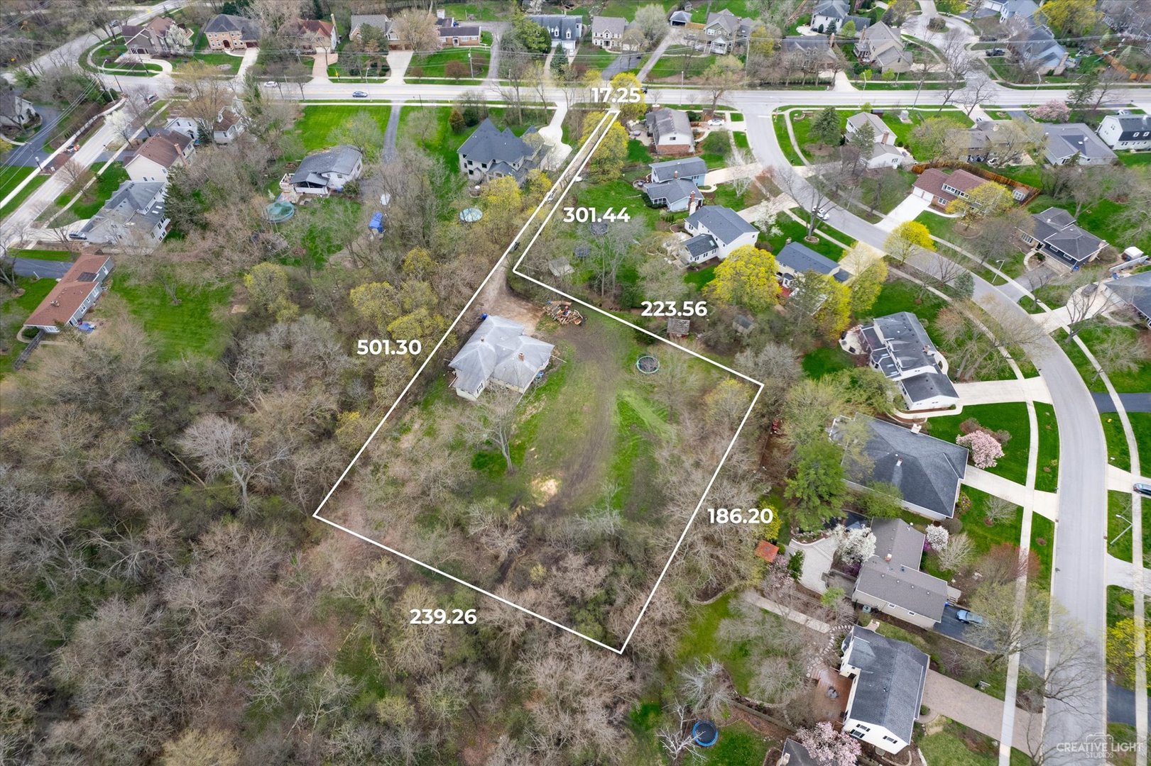 1601 W Wiesbrook Road, Wheaton, IL 60189