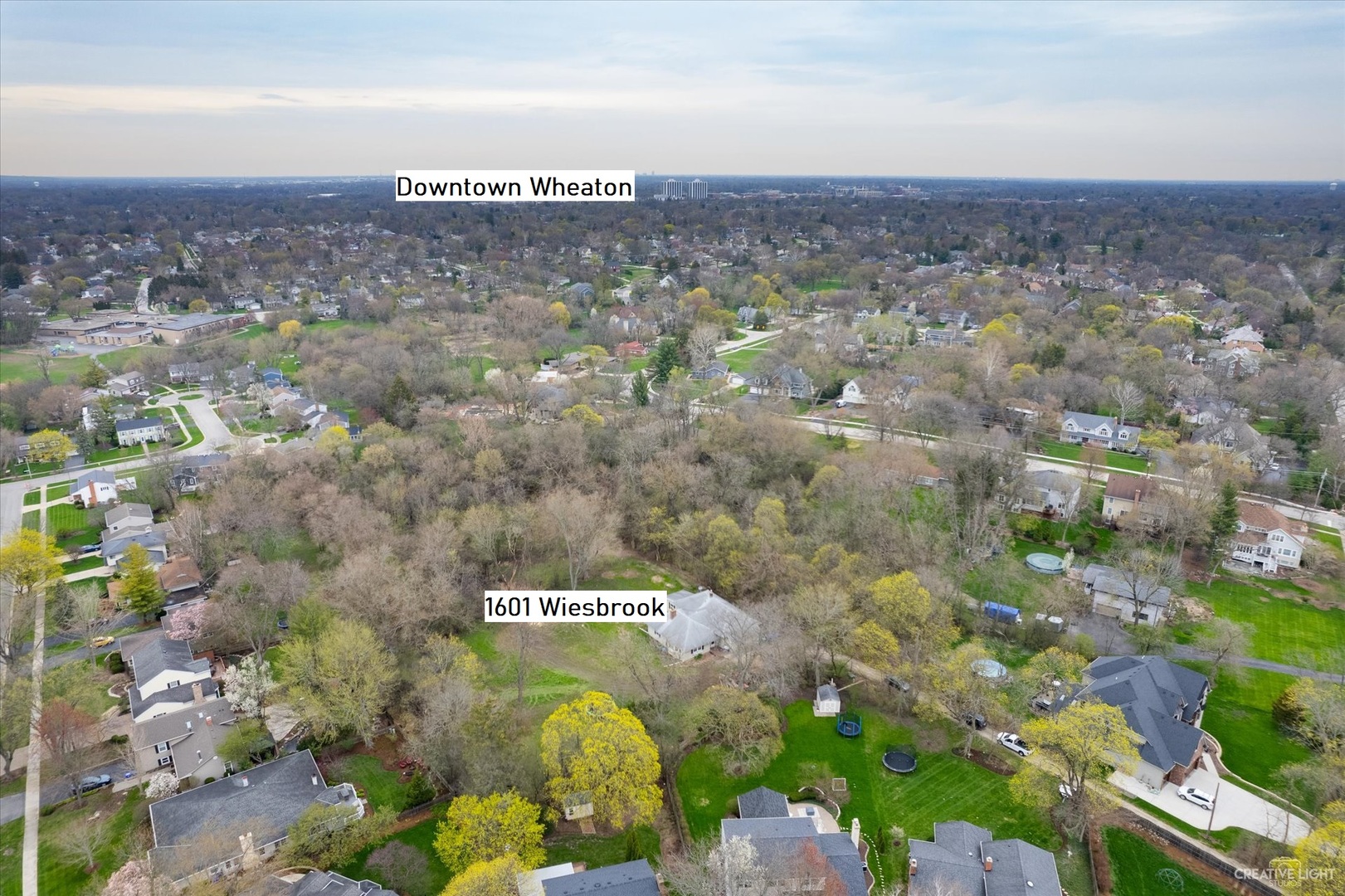 1601 W Wiesbrook Road, Wheaton, IL 60189