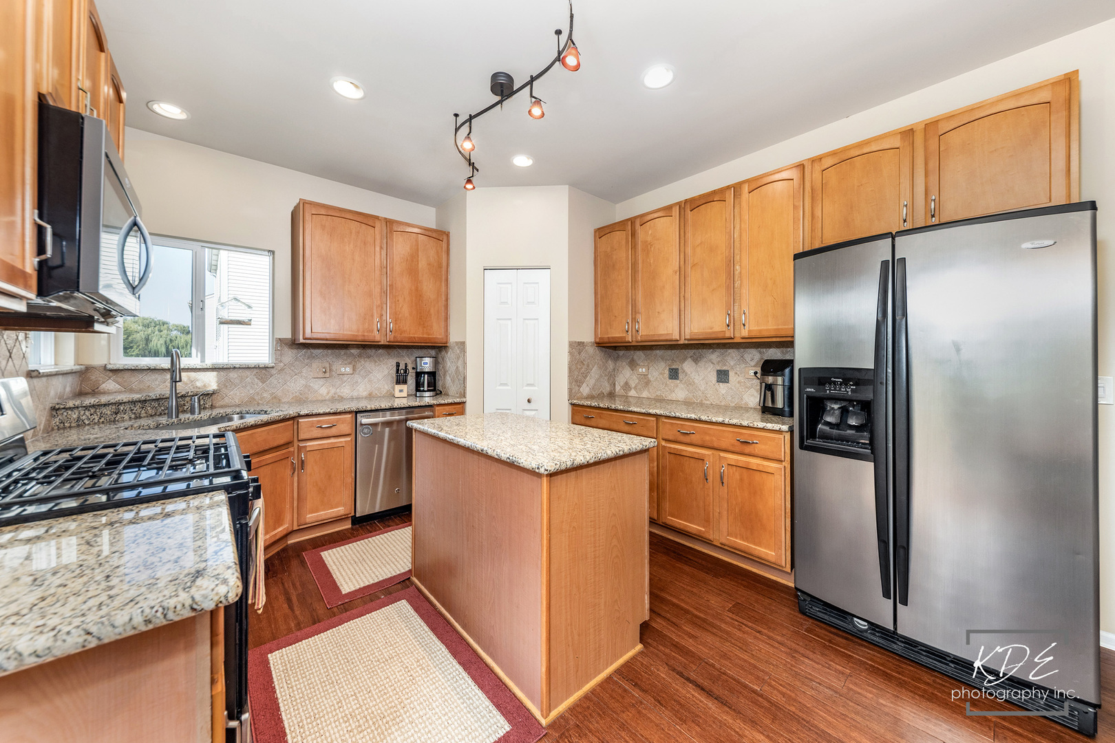 2155 Grand Pointe Trail, Aurora, IL 60503