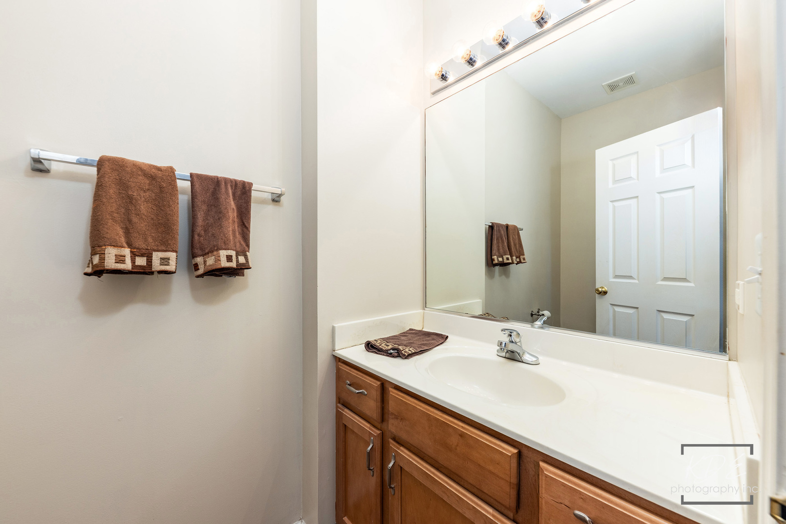 2155 Grand Pointe Trail, Aurora, IL 60503