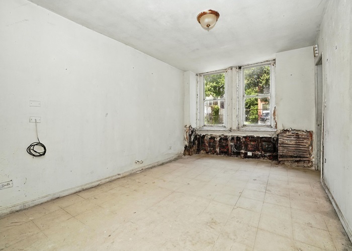 2535 W Warren Boulevard, Chicago, IL 60612