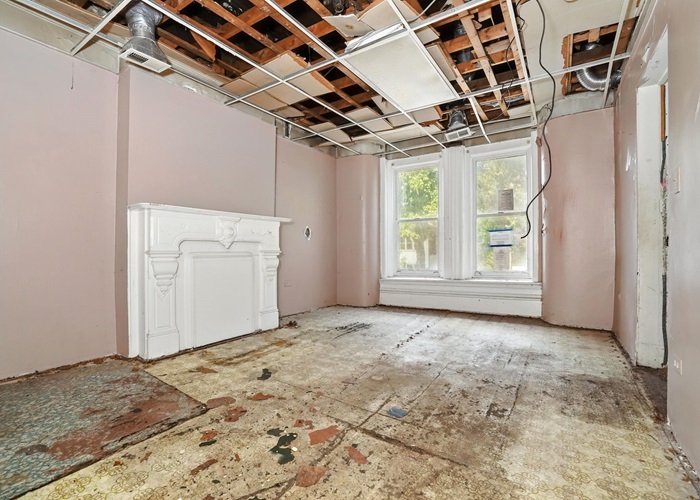 2535 W Warren Boulevard, Chicago, IL 60612