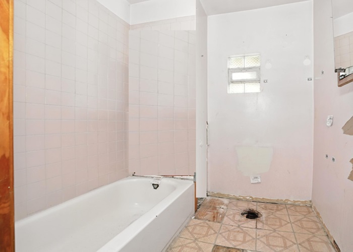 2535 W Warren Boulevard, Chicago, IL 60612