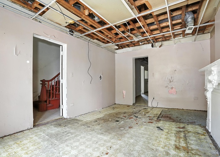 2535 W Warren Boulevard, Chicago, IL 60612