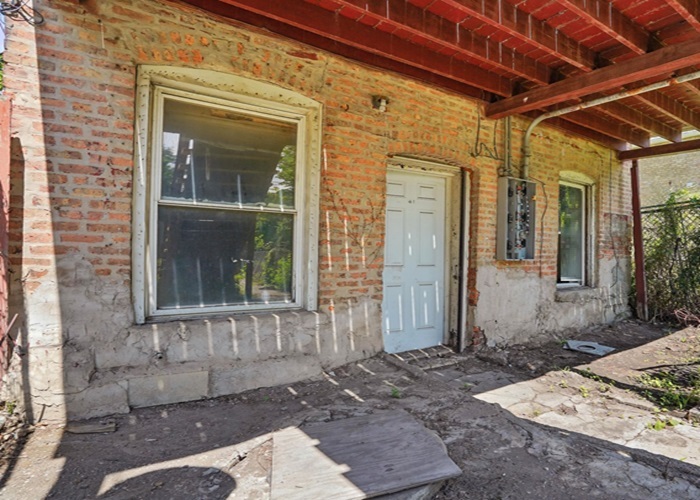 2535 W Warren Boulevard, Chicago, IL 60612