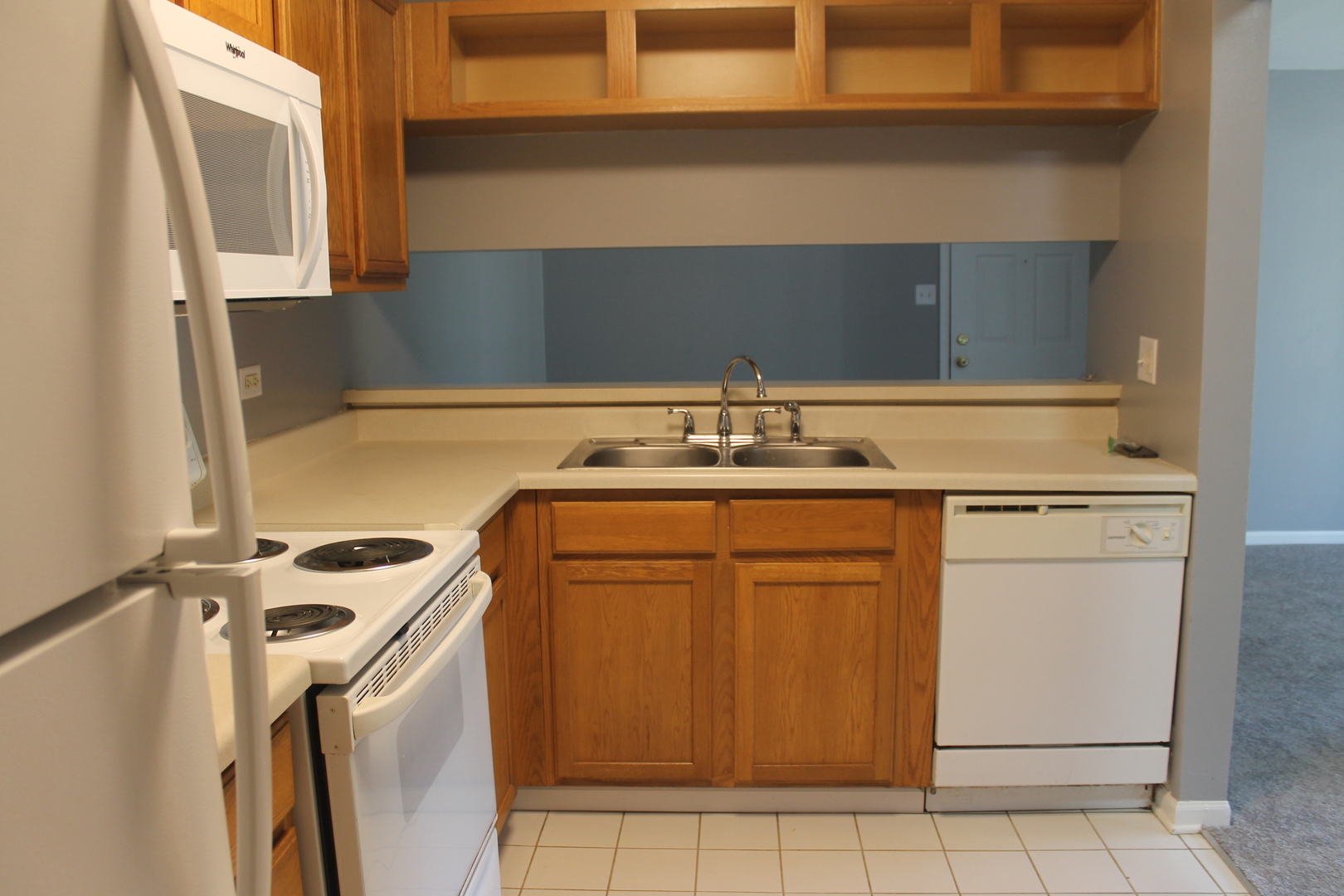 525 E Jefferson Street #1B, Bensenville, IL 60106