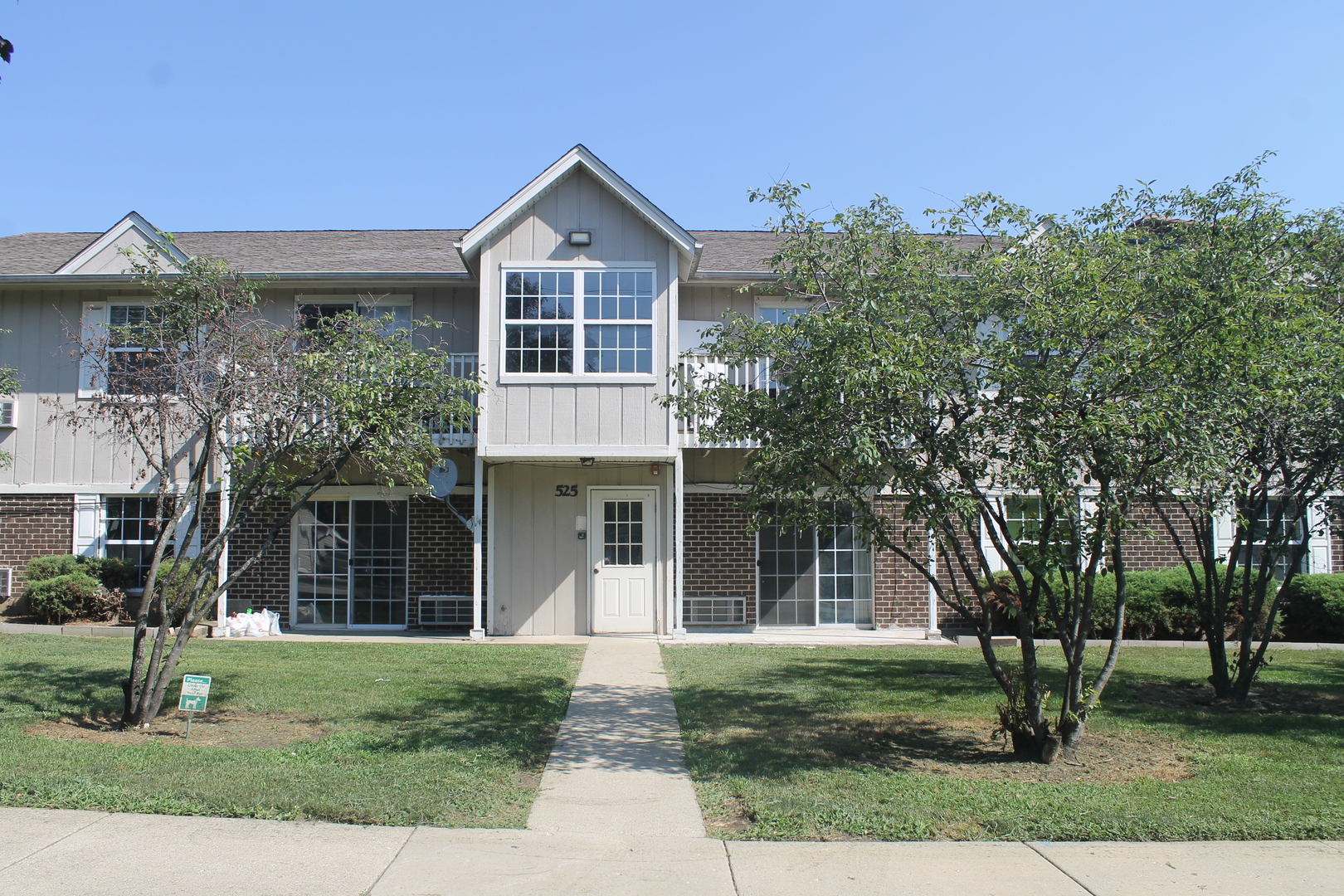 525 E Jefferson Street #1B, Bensenville, IL 60106