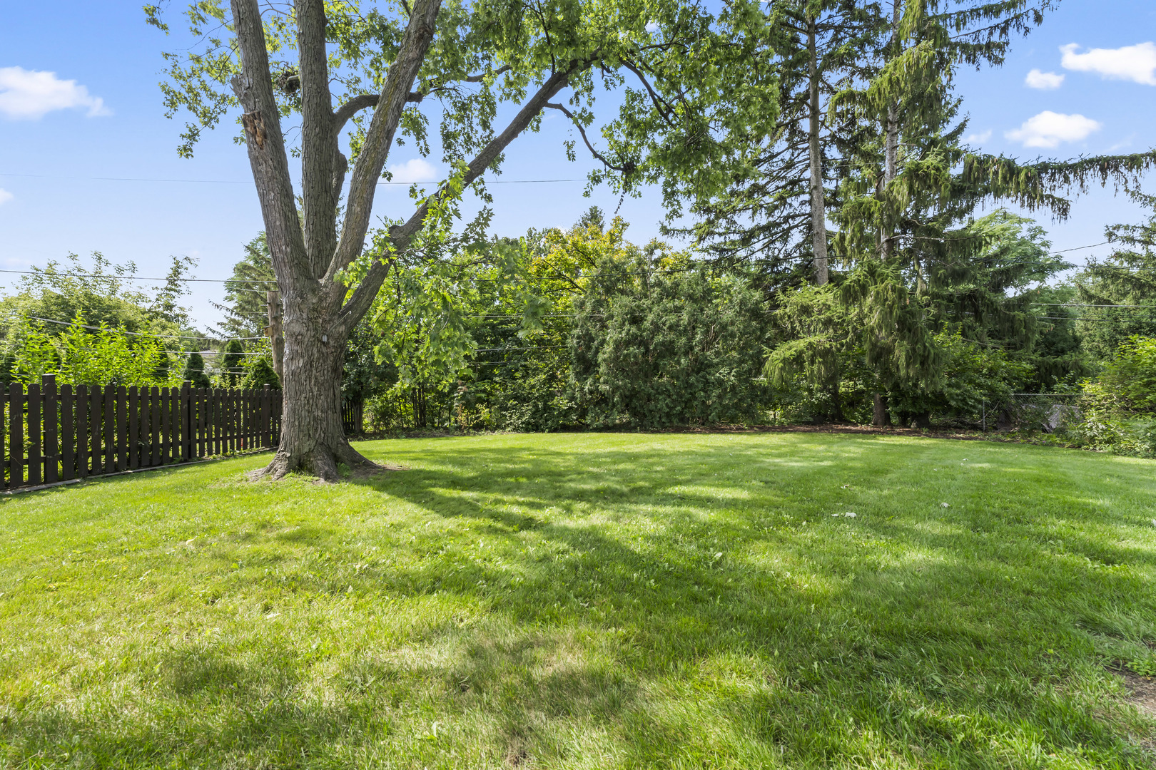 407 E Berkshire Lane, Mount Prospect, IL 60056
