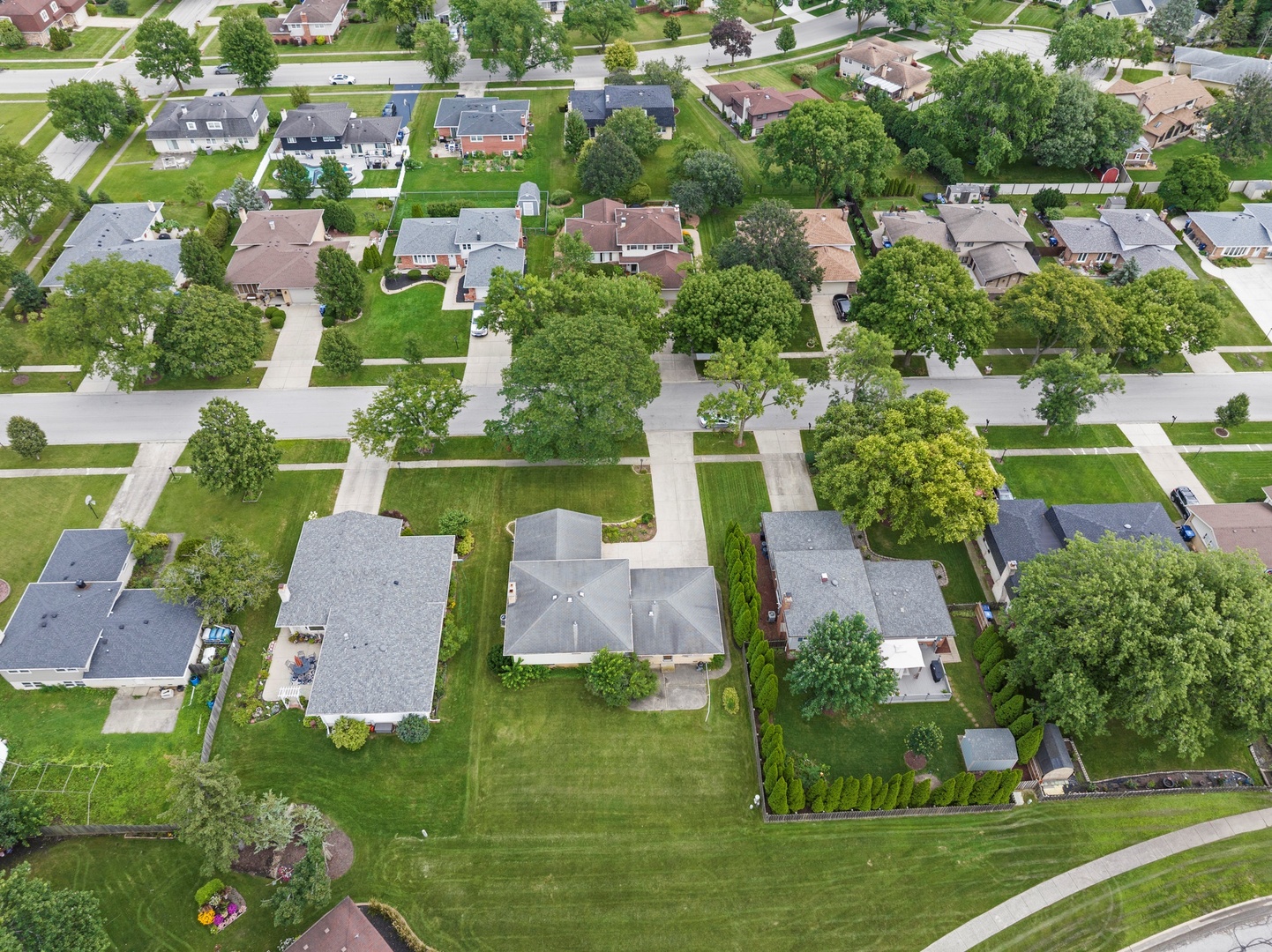 7314 Summit Road, Darien, IL 60561
