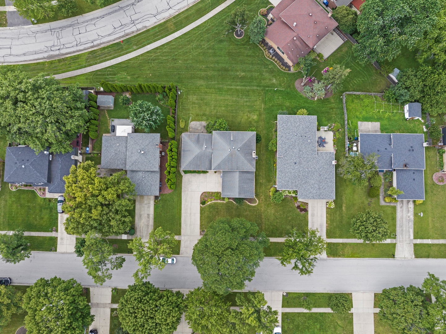 7314 Summit Road, Darien, IL 60561