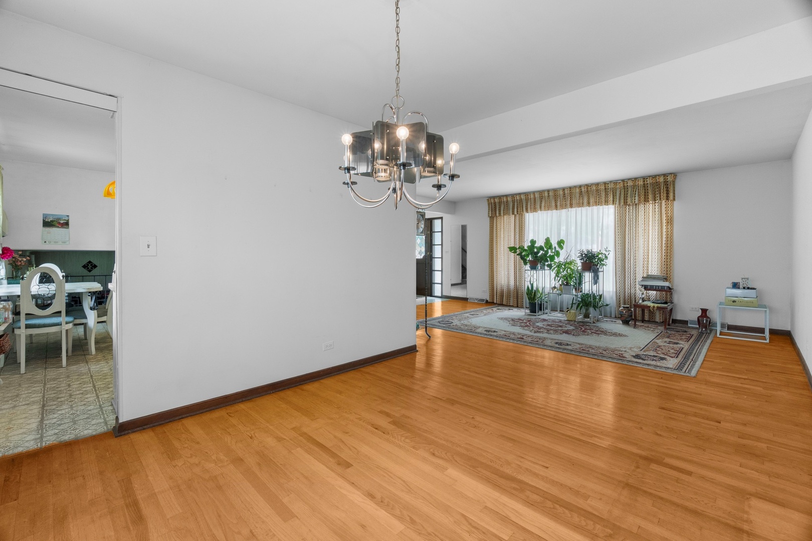 7314 Summit Road, Darien, IL 60561