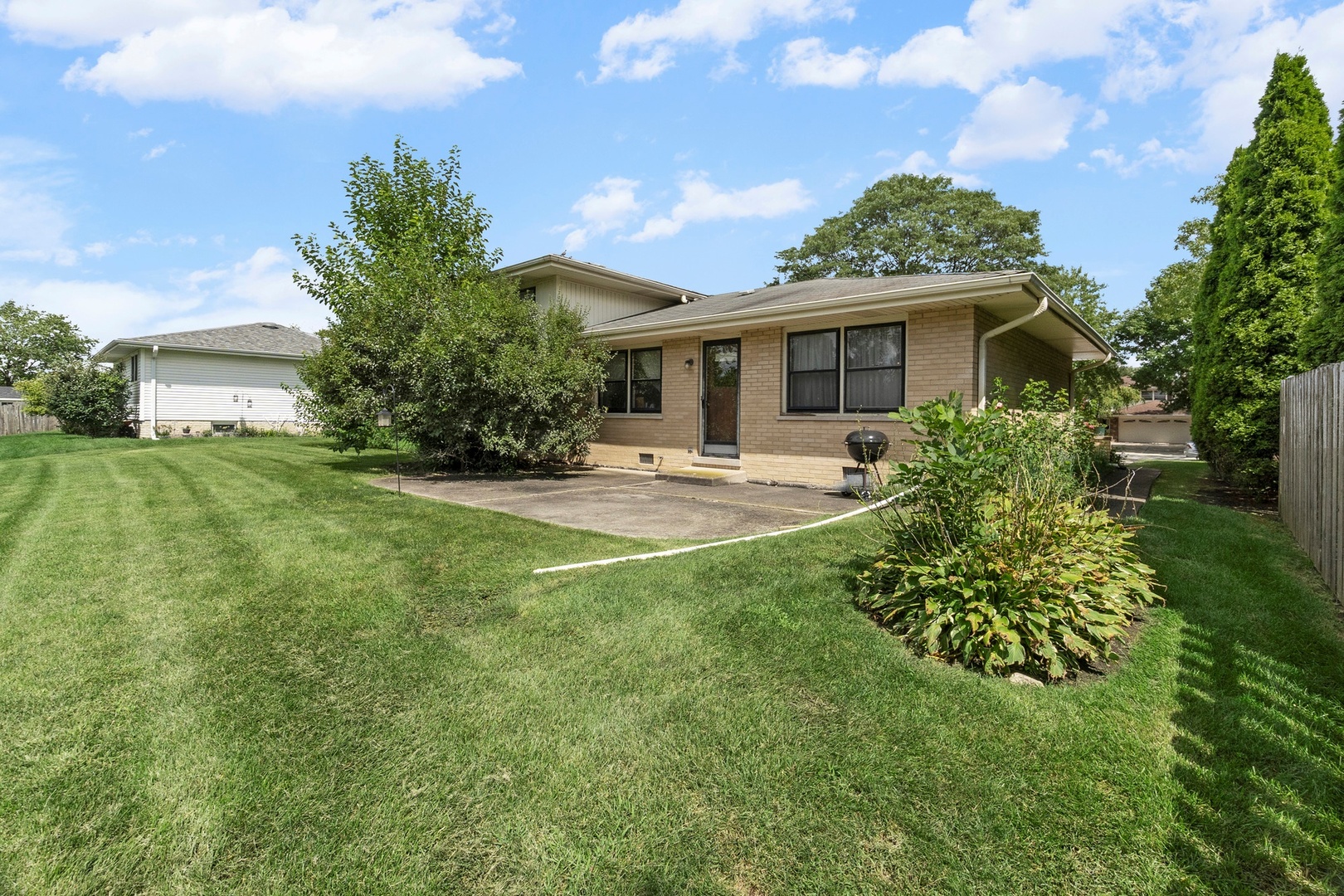 7314 Summit Road, Darien, IL 60561