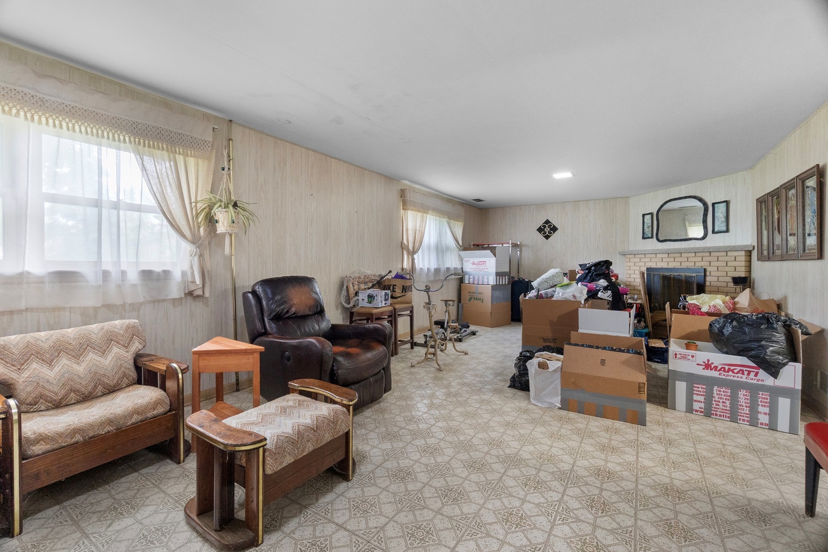 7314 Summit Road, Darien, IL 60561