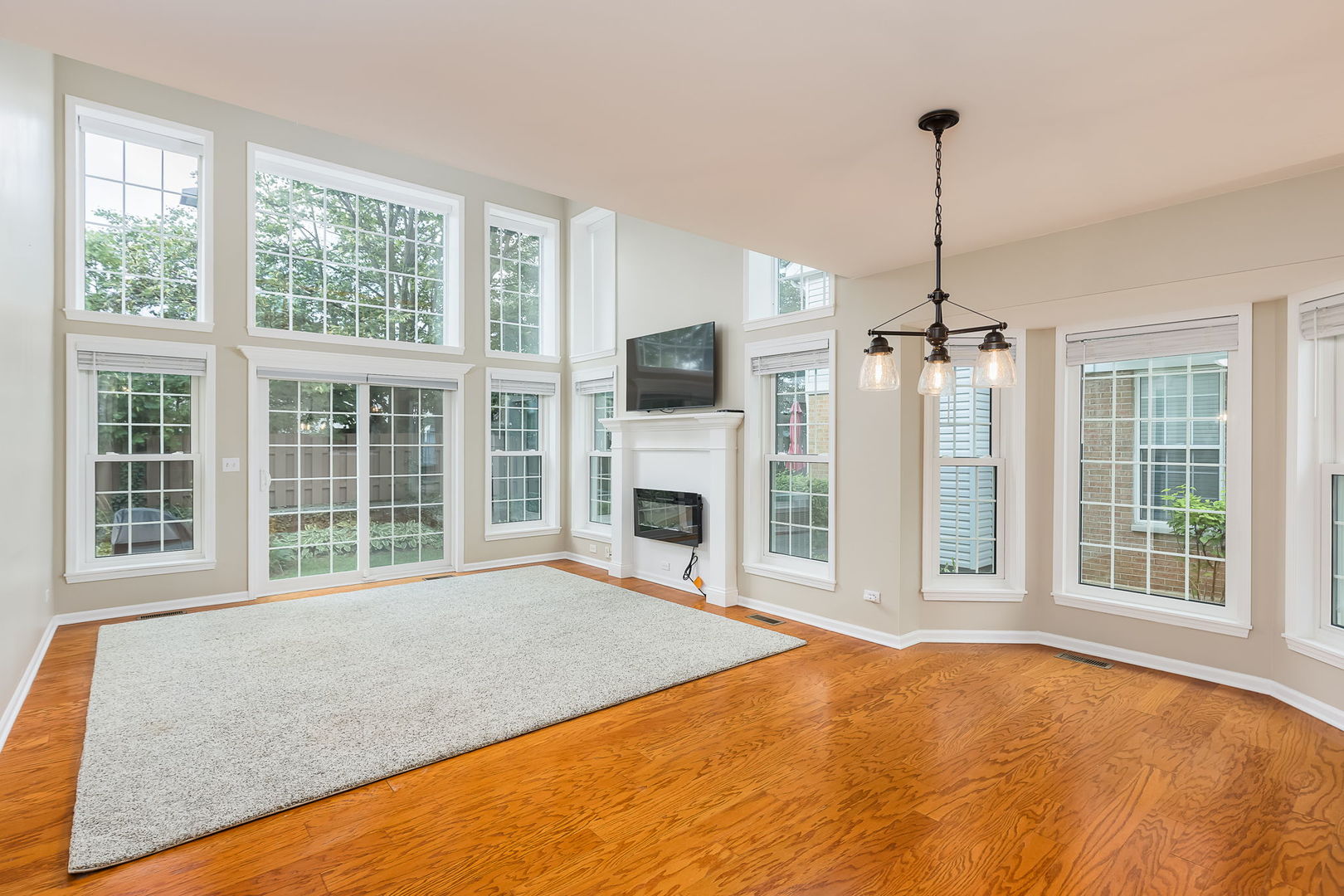 710 Citadel Drive, Westmont, IL 60559