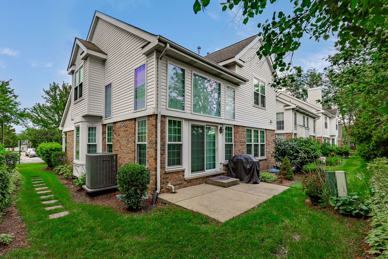 710 Citadel Drive, Westmont, IL 60559