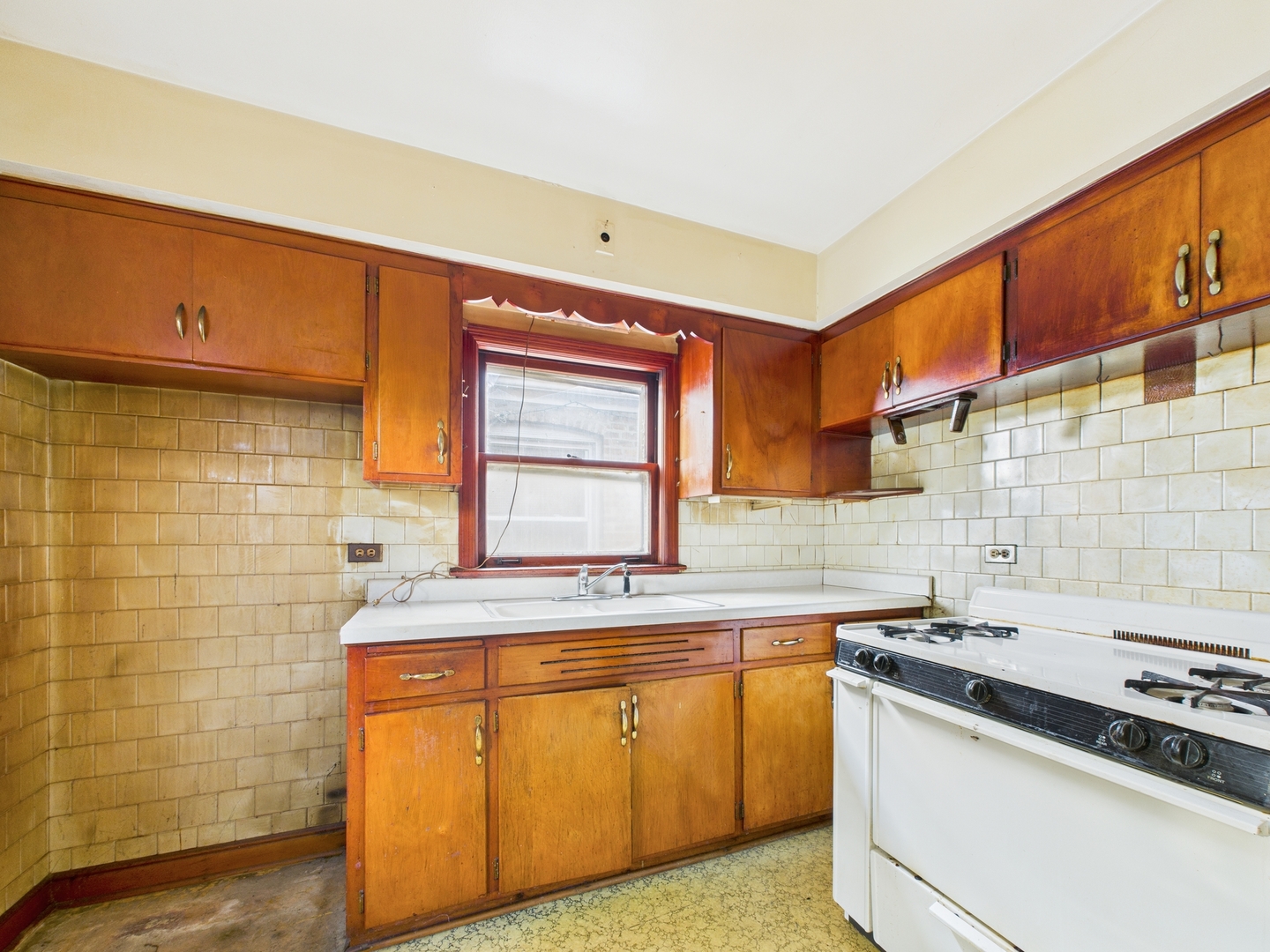 14510 S Emerald Avenue, Riverdale, IL 60827
