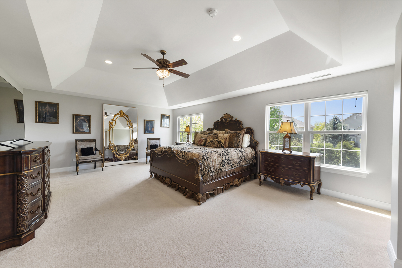 4545 Foxgrove Drive, St. Charles, IL 60175