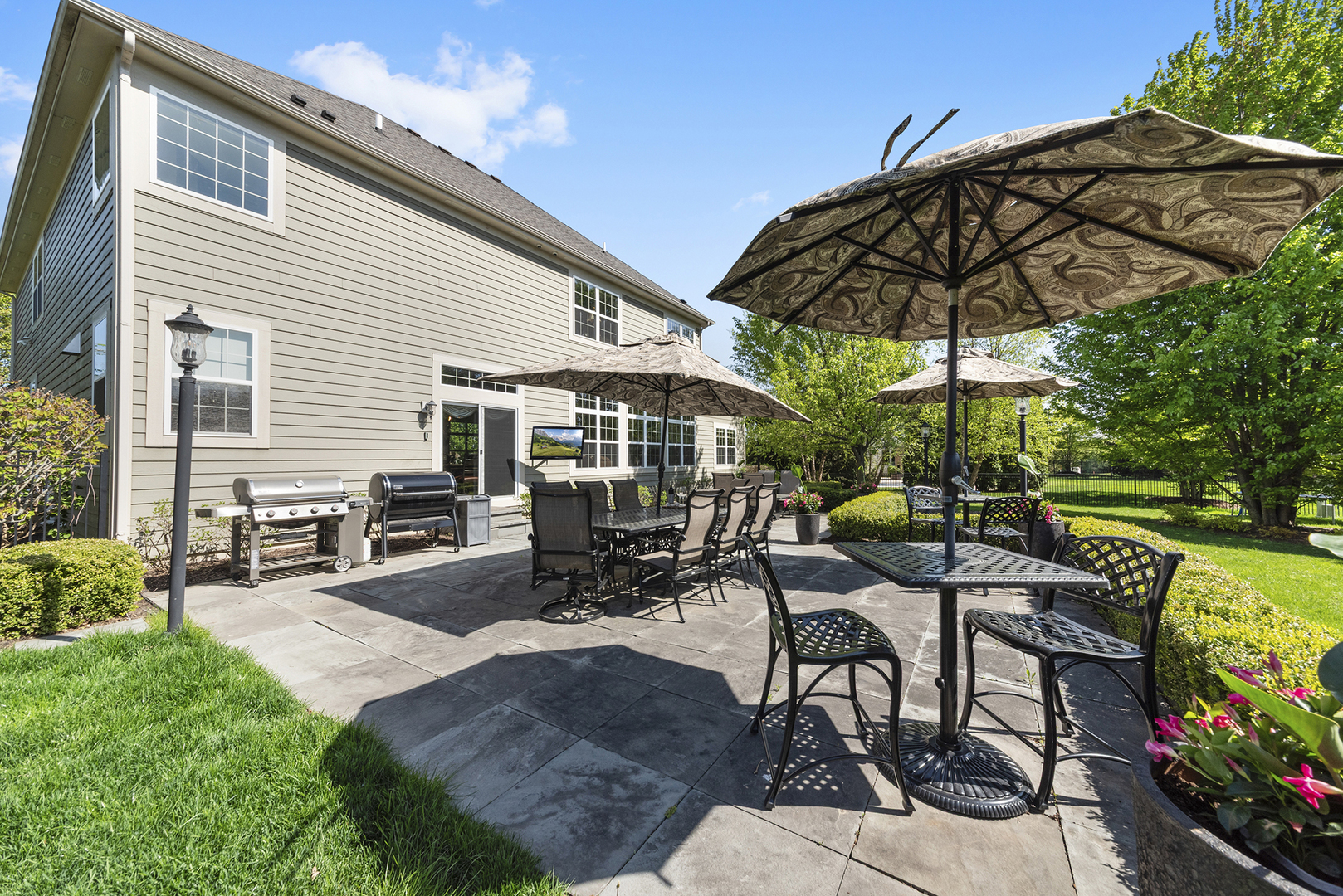 4545 Foxgrove Drive, St. Charles, IL 60175