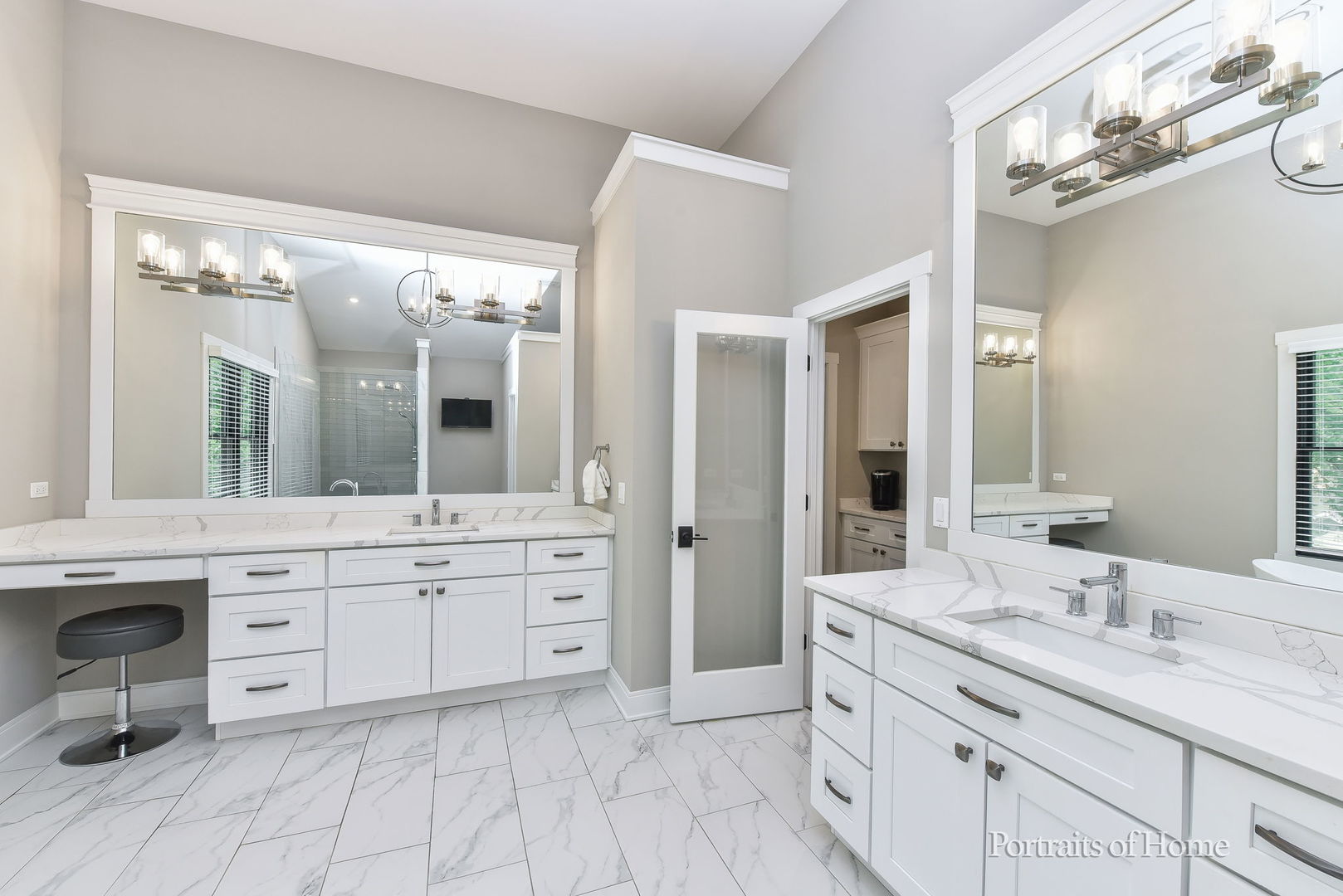 542 N Wright Street, Naperville, IL 60563