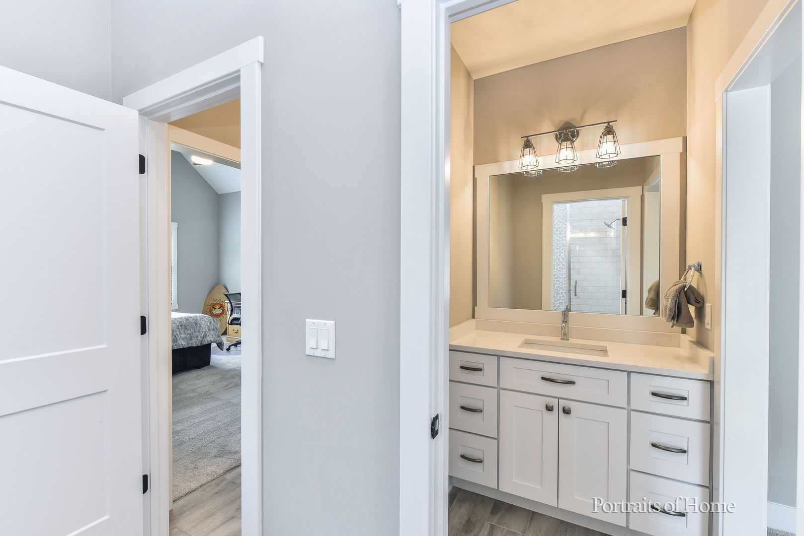 542 N Wright Street, Naperville, IL 60563