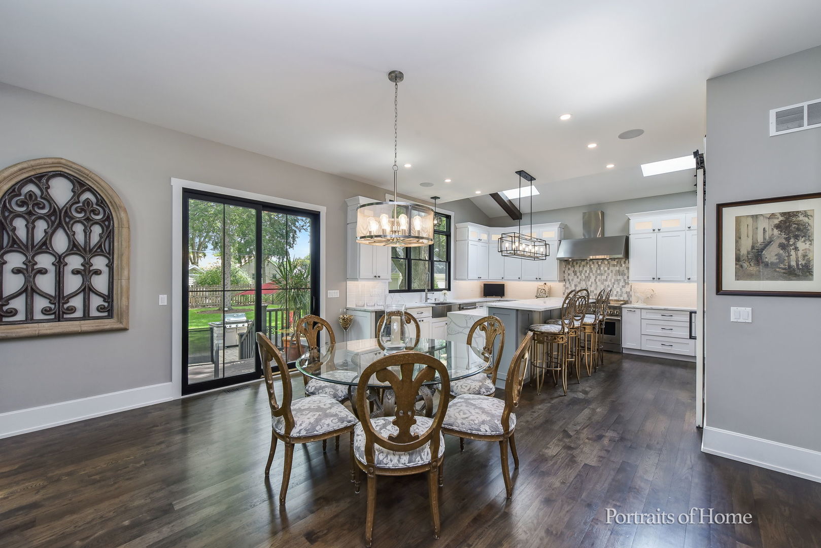 542 N Wright Street, Naperville, IL 60563