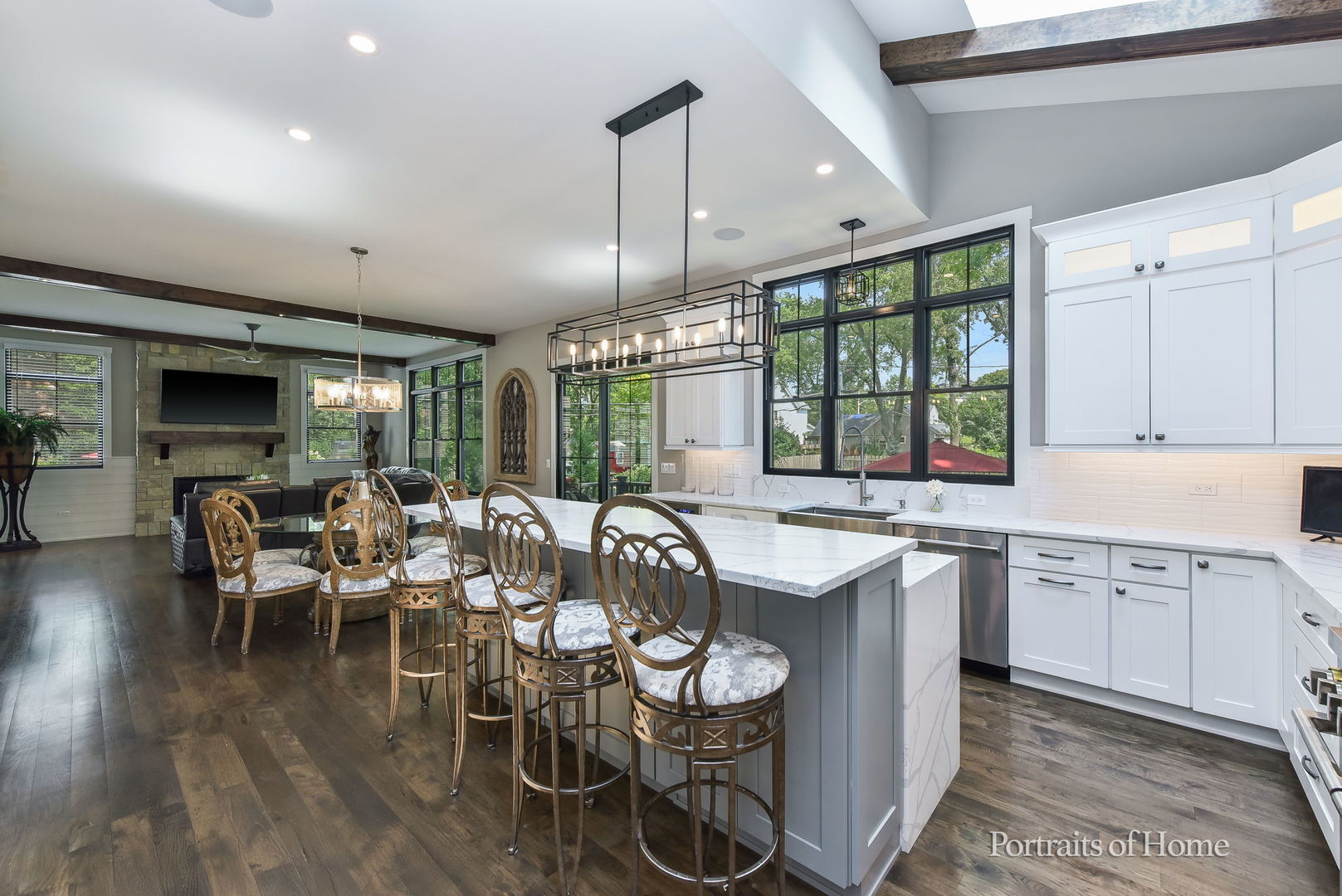 542 N Wright Street, Naperville, IL 60563