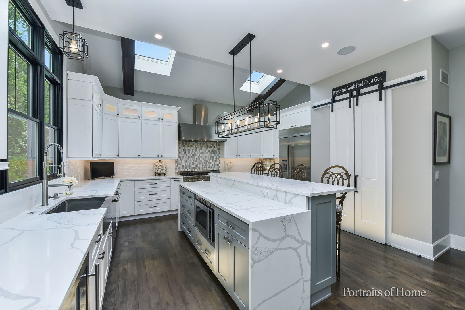 542 N Wright Street, Naperville, IL 60563