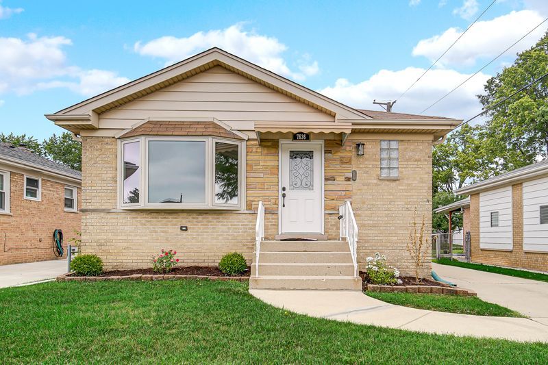 7636 W Strong Street, Norridge, IL 60706