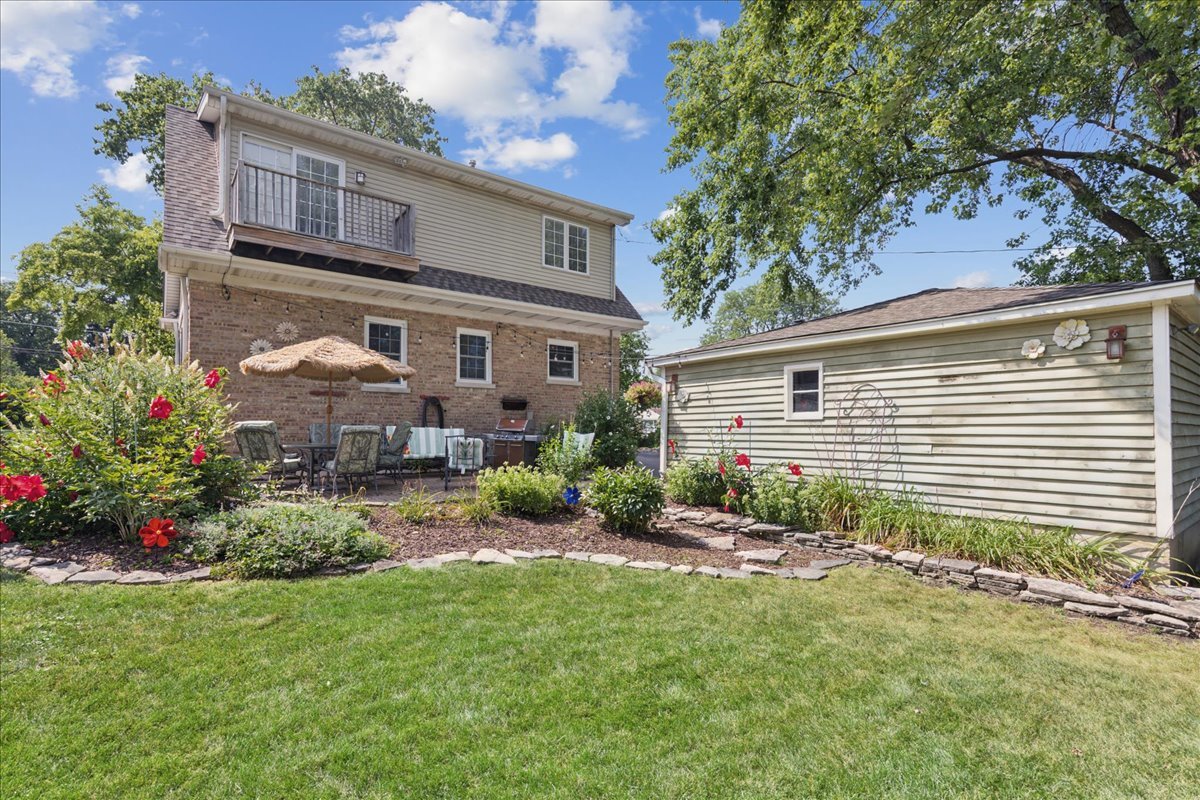 1115 N Main Street, Wheaton, IL 60187