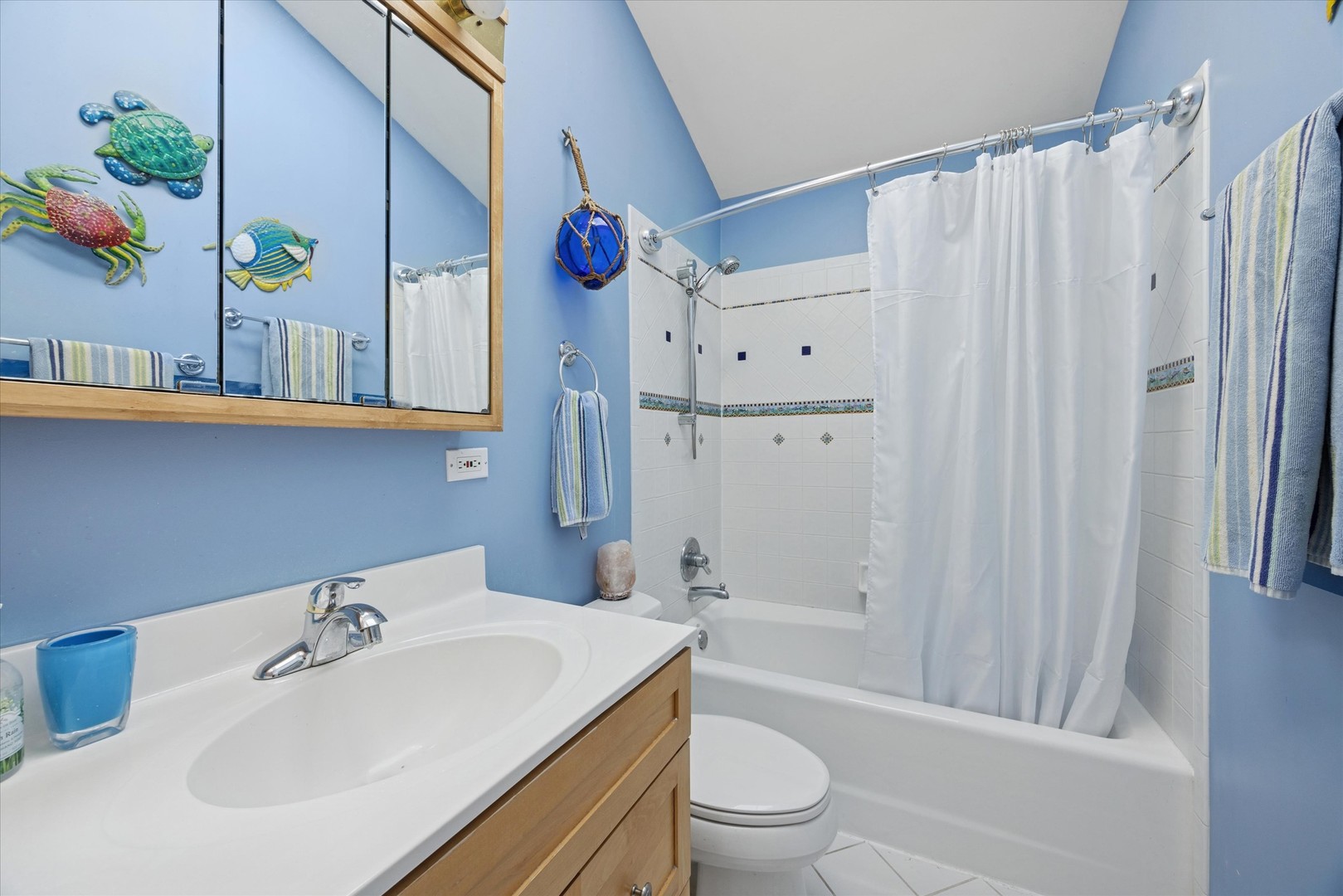 1115 N Main Street, Wheaton, IL 60187